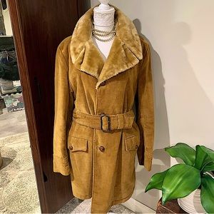 Size (L) 42.  Beautiful Camel Color Lake Forest Coat - Great Condition